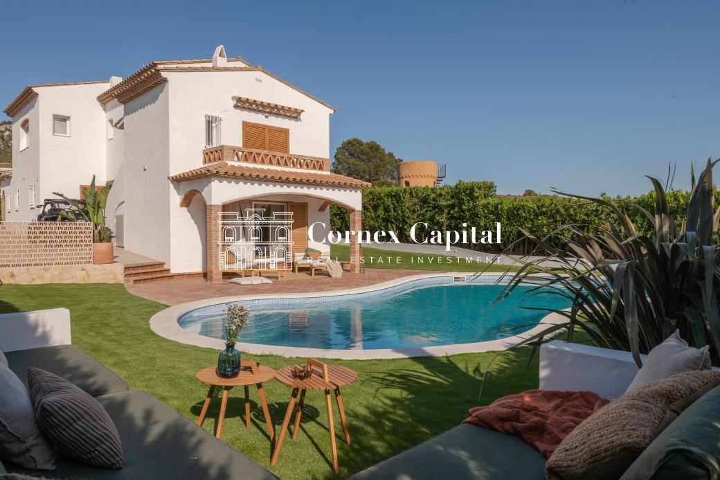Home for sale in Torroella de Montgrí, Spain