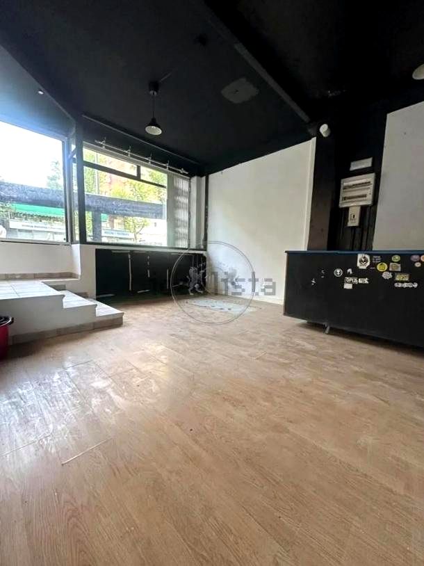 Commercial for sale in Madrid, Spain