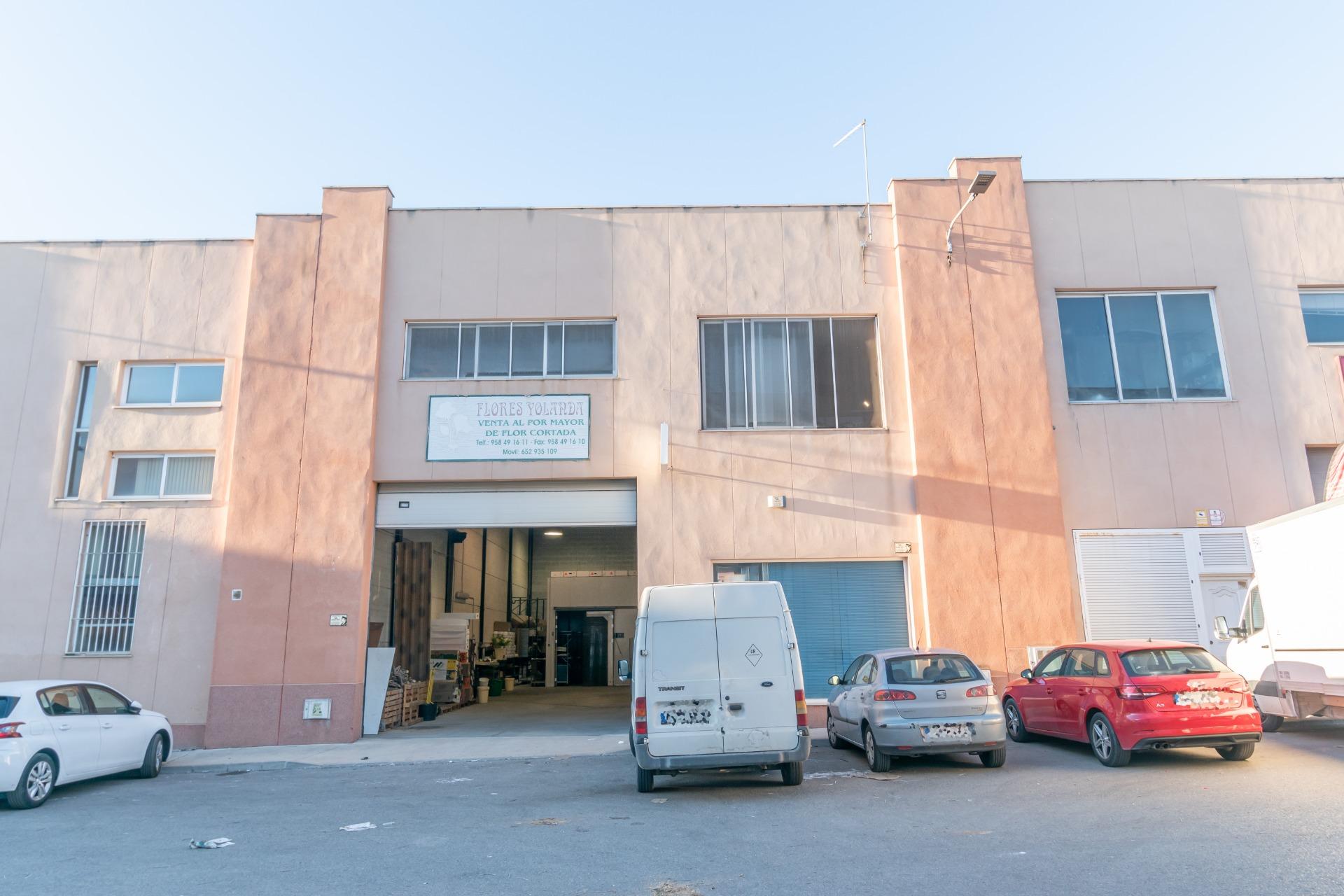 WAREHOUSE FOR SALE IN THE JUNCARIL INDUSTRIAL ESTATE