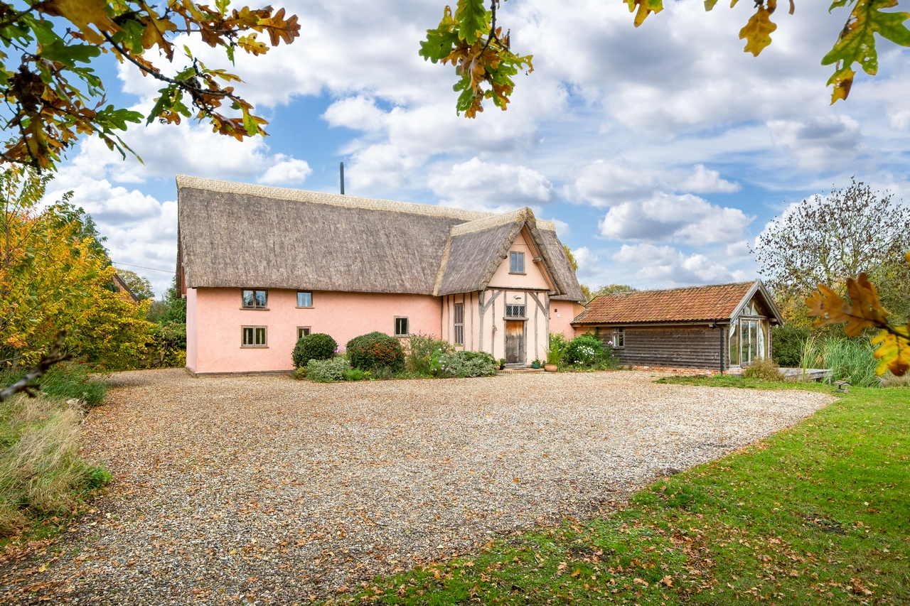 Barn Conversion: for sale in Denham Eye