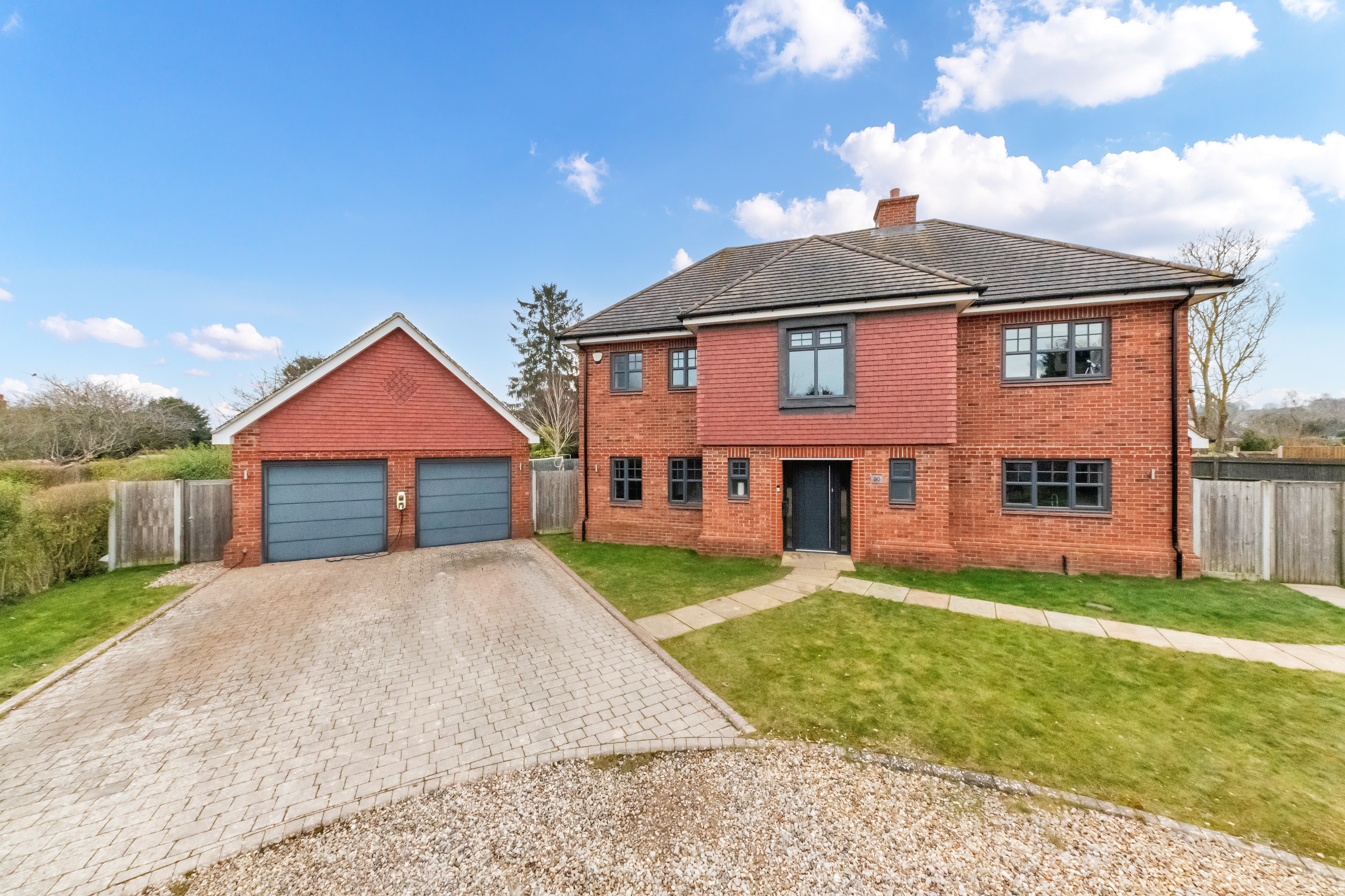 Home for sale, 90 Green Drift (Royston, United Kingdom)
