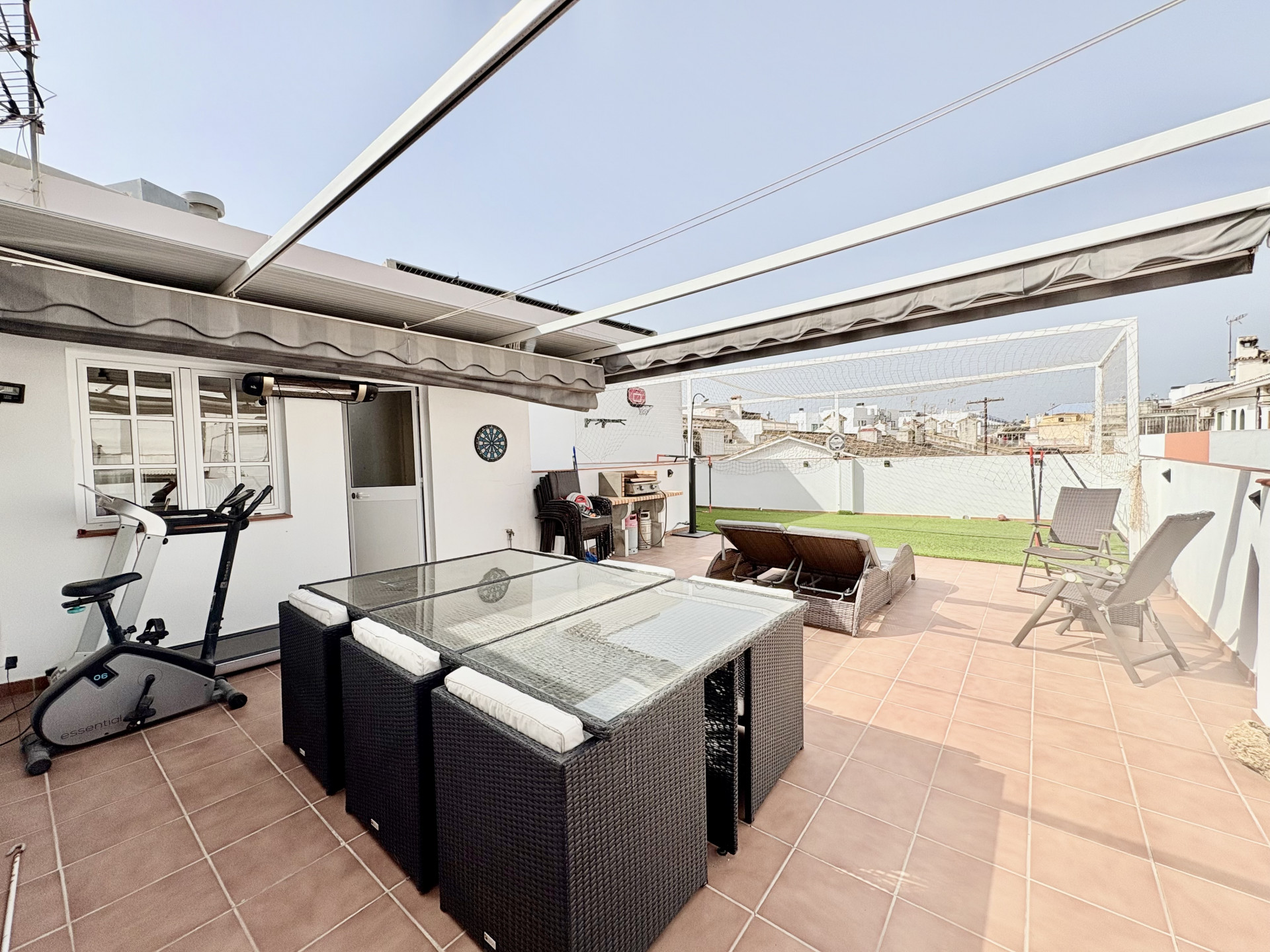 Building for Sale in the Heart of La Cala de Mijas – Just 150m from the Beach