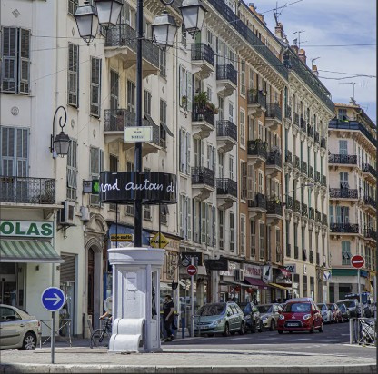 Investment building in the Notre-Dame district, Nice