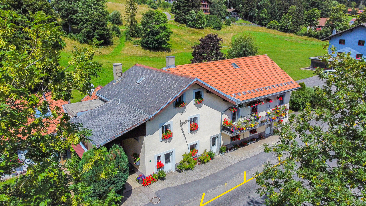 One-dwelling house with garage Large volumes and potential for expansion.