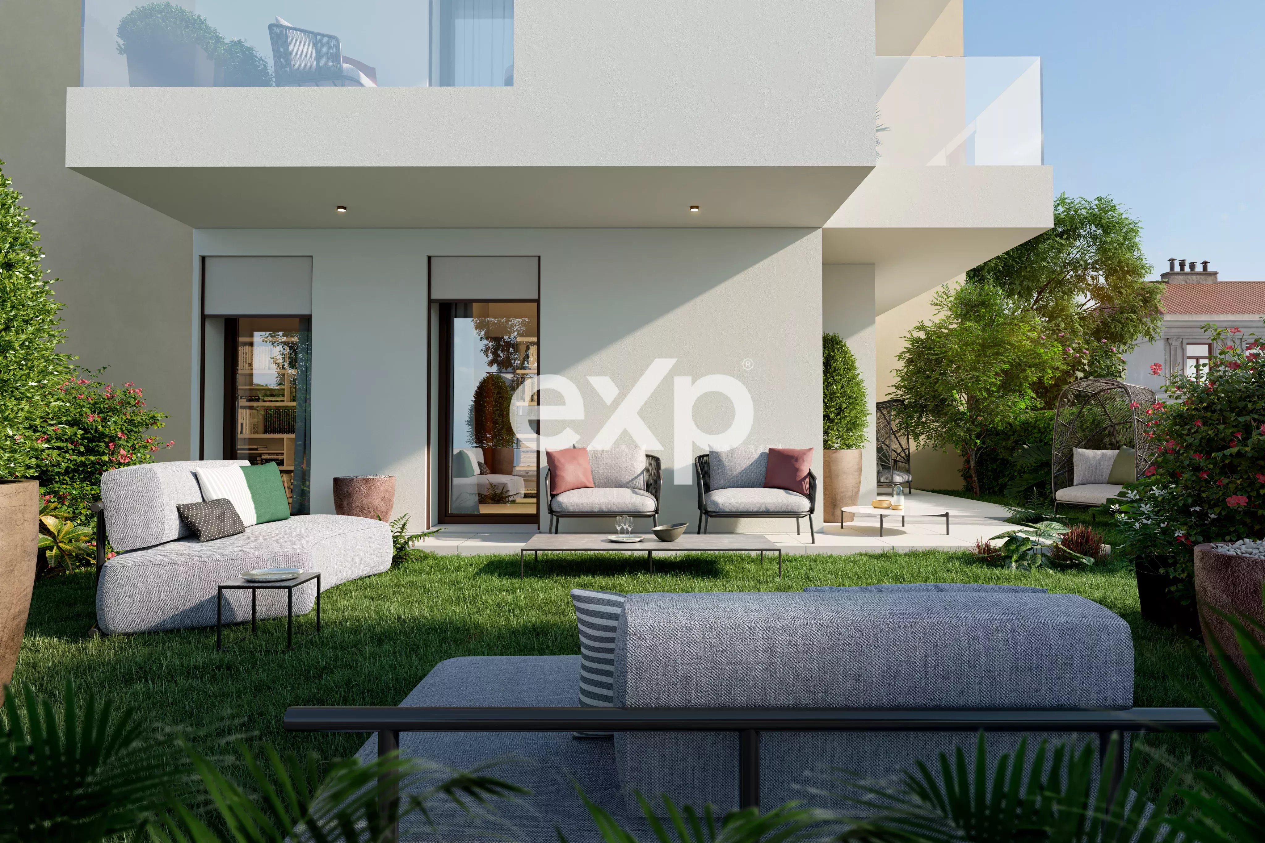 Ground floor apartment with garden