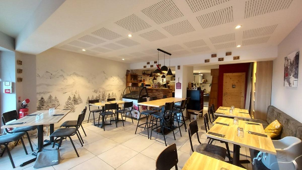 Commercial premises of about 62 m2