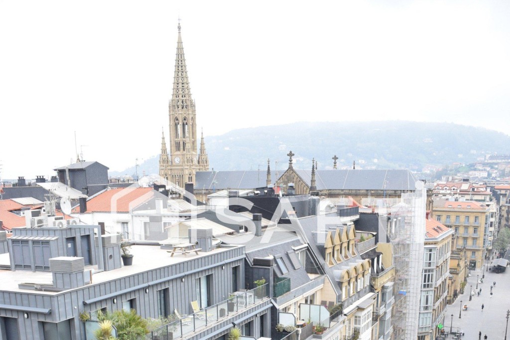 Apartment For sell in Donostia-San Sebastian in Gipuzkoa