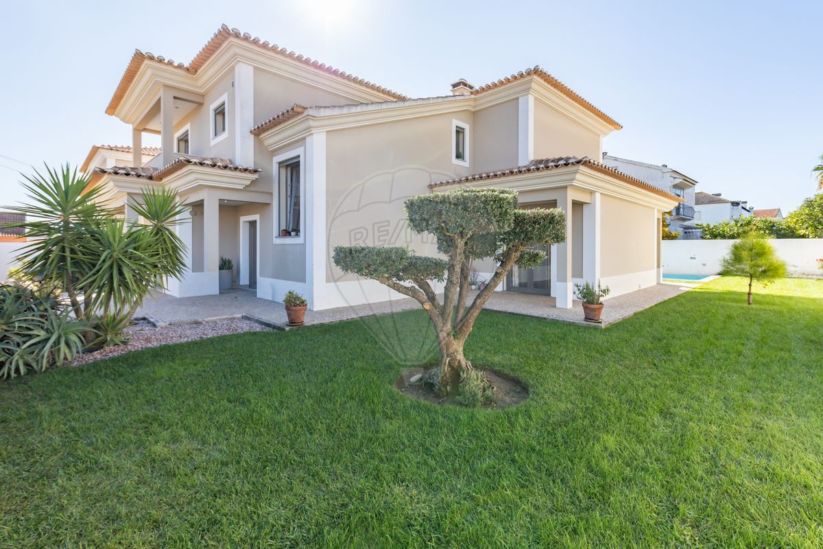 4 bedroom house for sale in Brejos de Azeitao