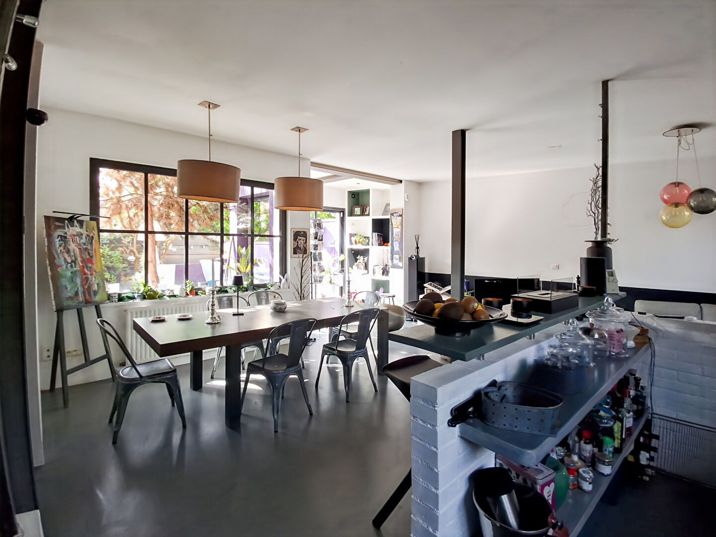 Home for sale in Suresnes, France