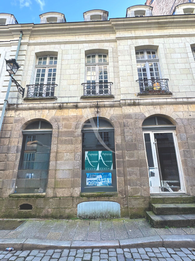 Building for sale in Nantes, France