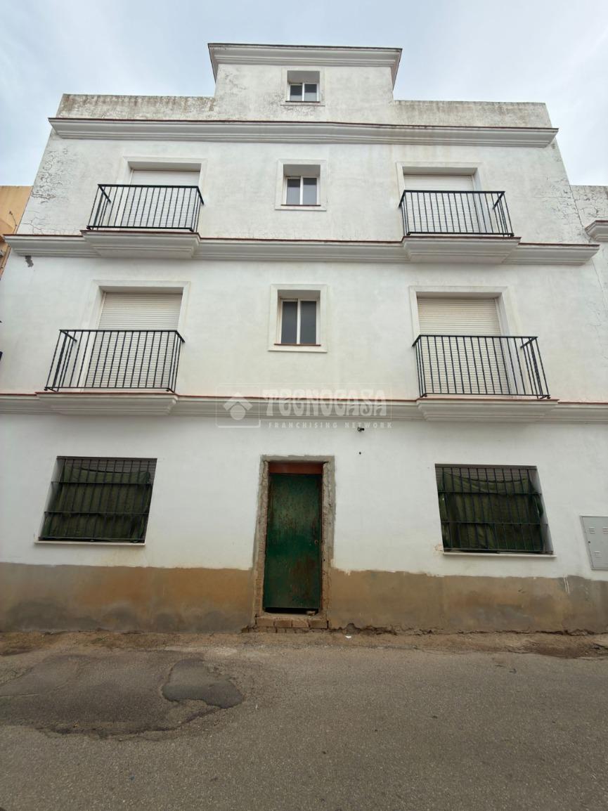 Building for sale in Conil de la Frontera, Spain