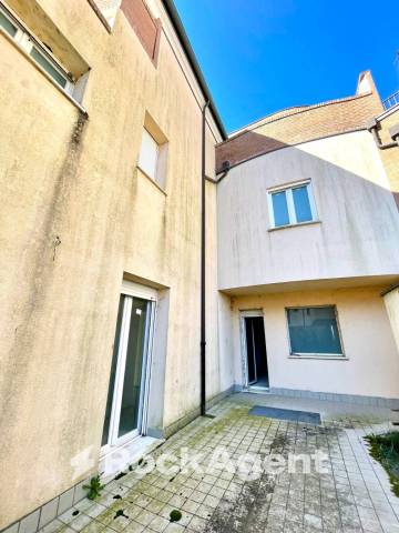 Home for sale, Via Santa Margherita (Ferrara, Italy)