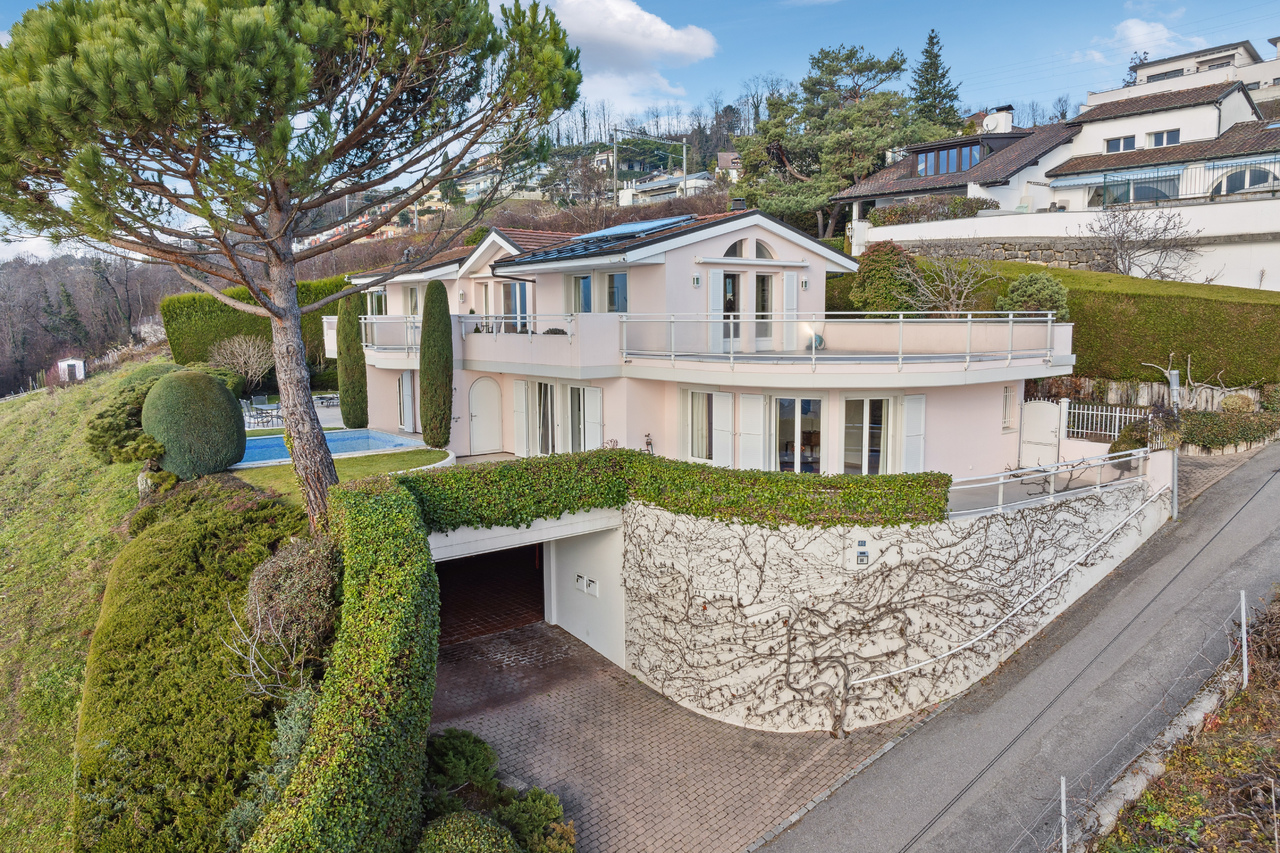 SOLE AGENT | VILLA WITH SPECTACULAR VIEWS