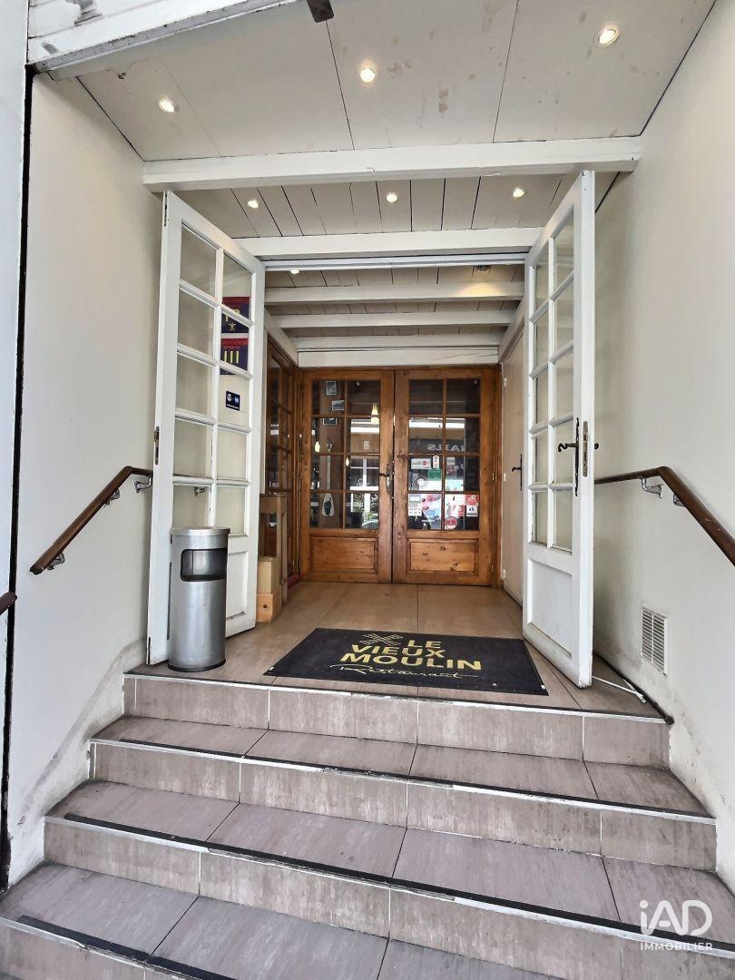 Building for sale in Marseille, France