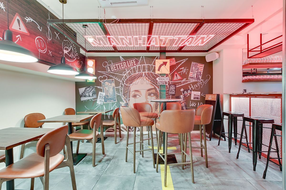 Commercial for sale in Vila de Cascais, Portugal