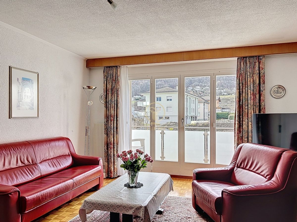 A VOUVRY - beautiful bright 2.5-room apartment in a quiet area, with balcony