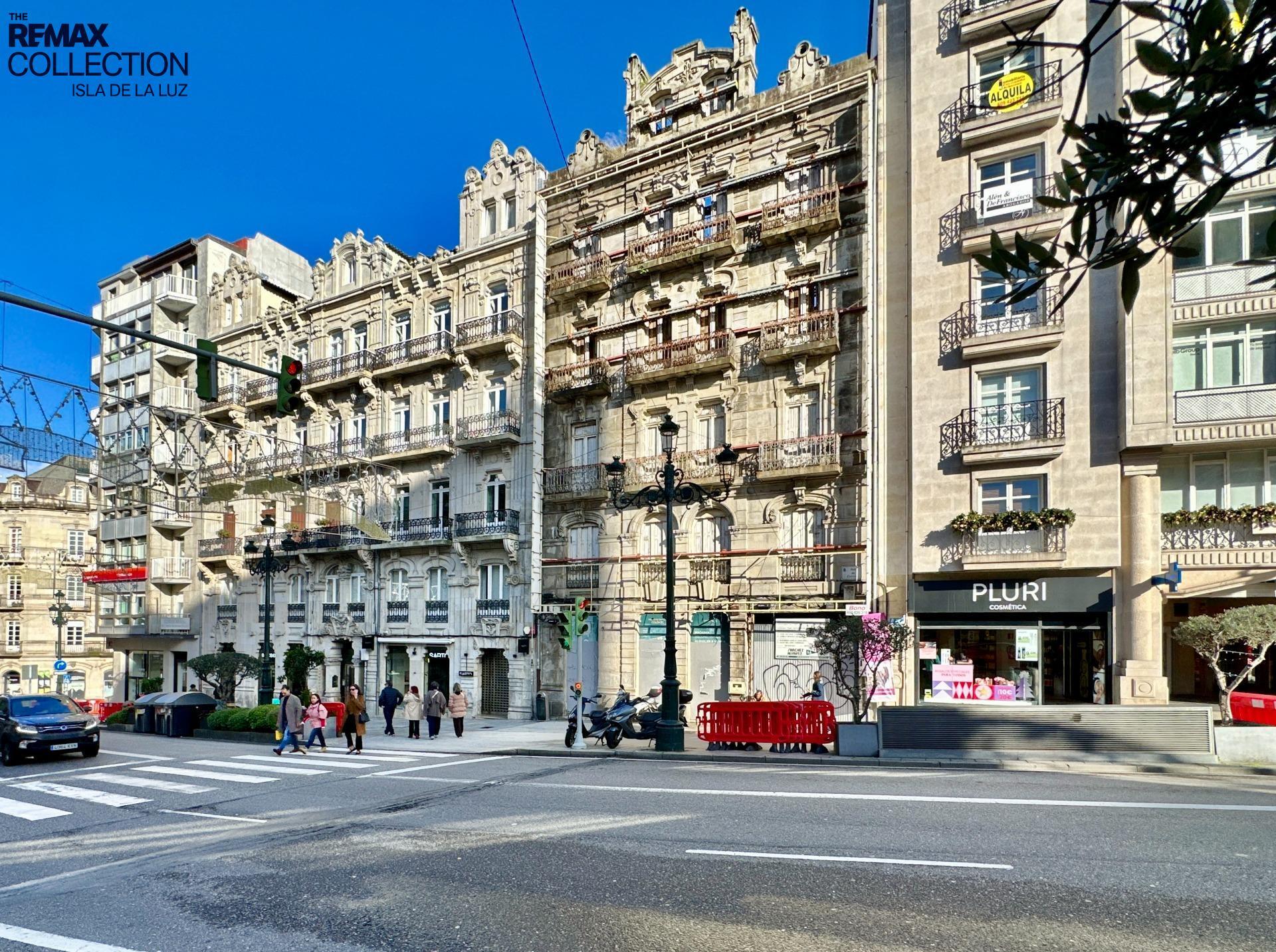 Exclusive Project in the Heart of Vigo: Live or Invest in Calle Colón 31