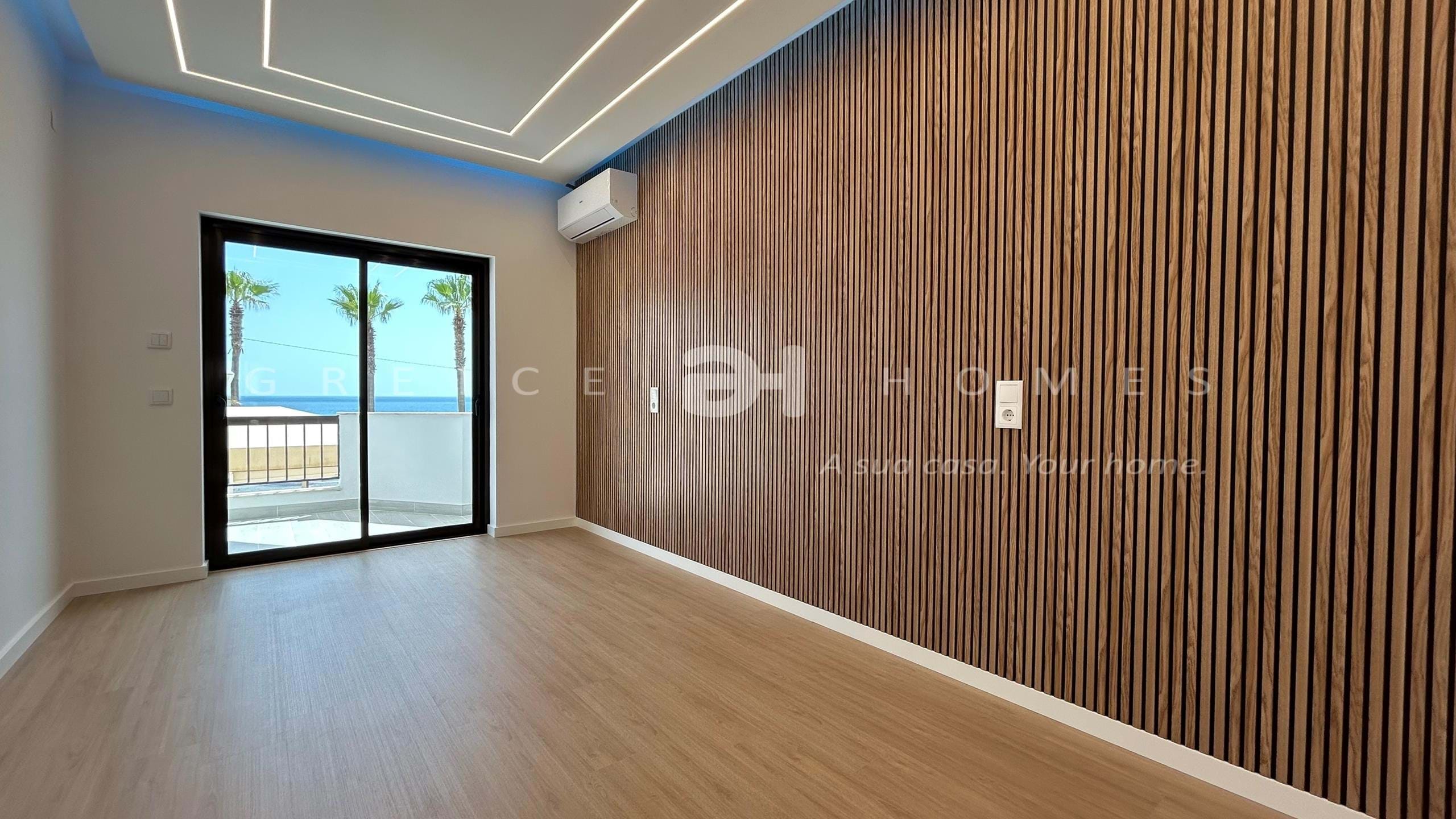 FOR SALE RENOVATED 2 PLUS 1 BEDROOM APARTMENT ON THE FIRST LINE OF THE SEA - QUARTEIRA