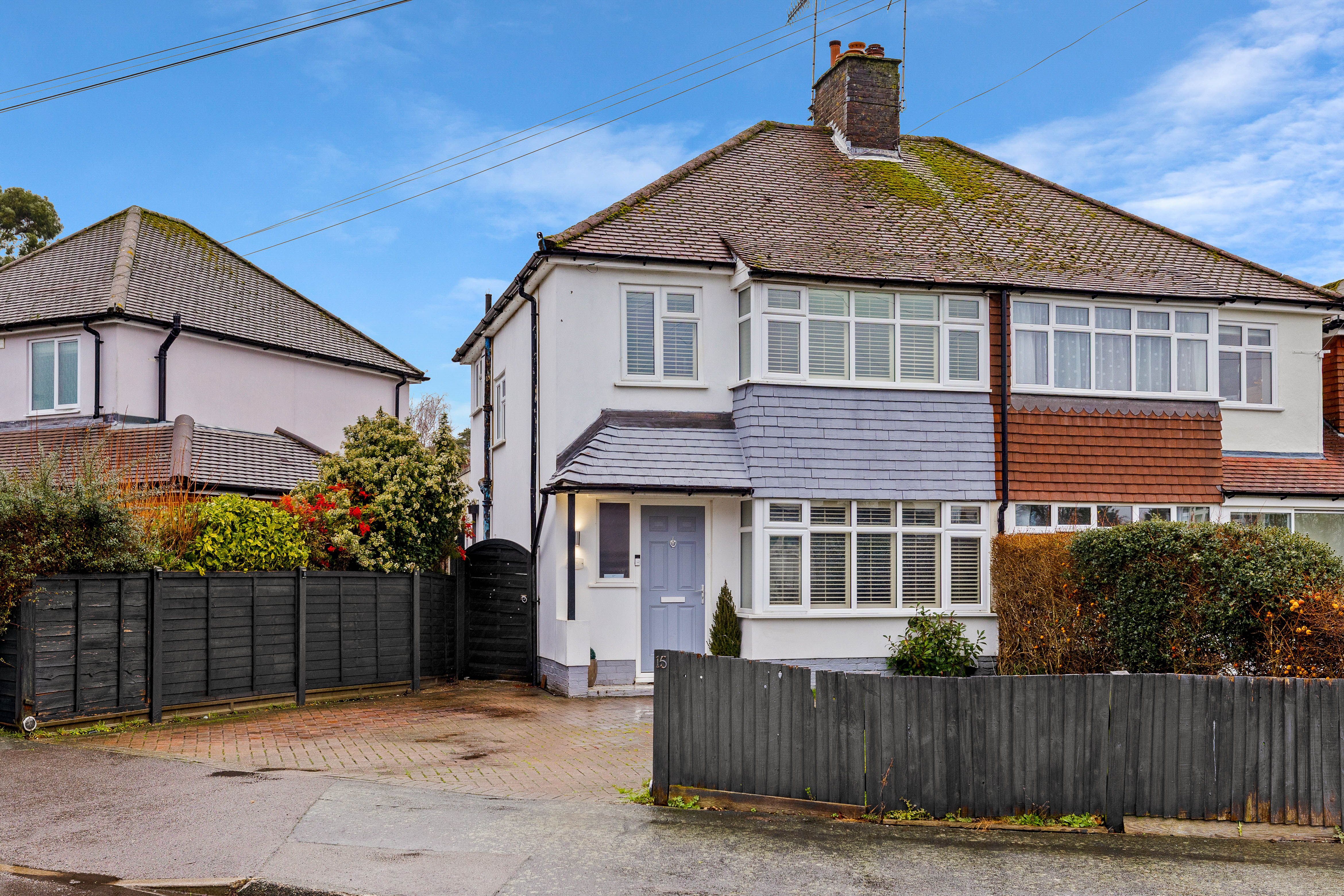 Hartswood Avenue,Reigate,RH2 8ET - £475000