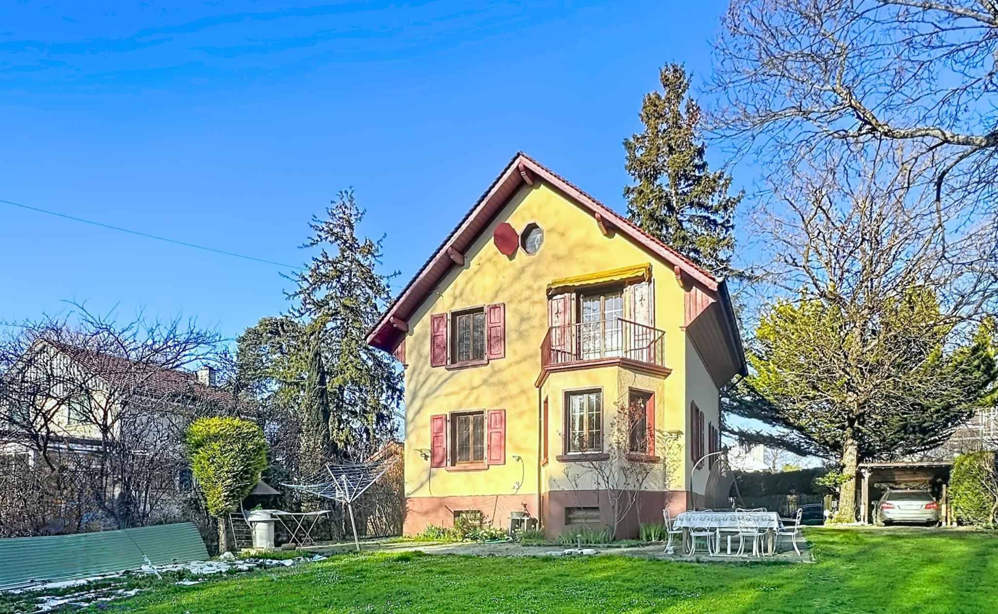 Detached villa with plot of more than 900 m²