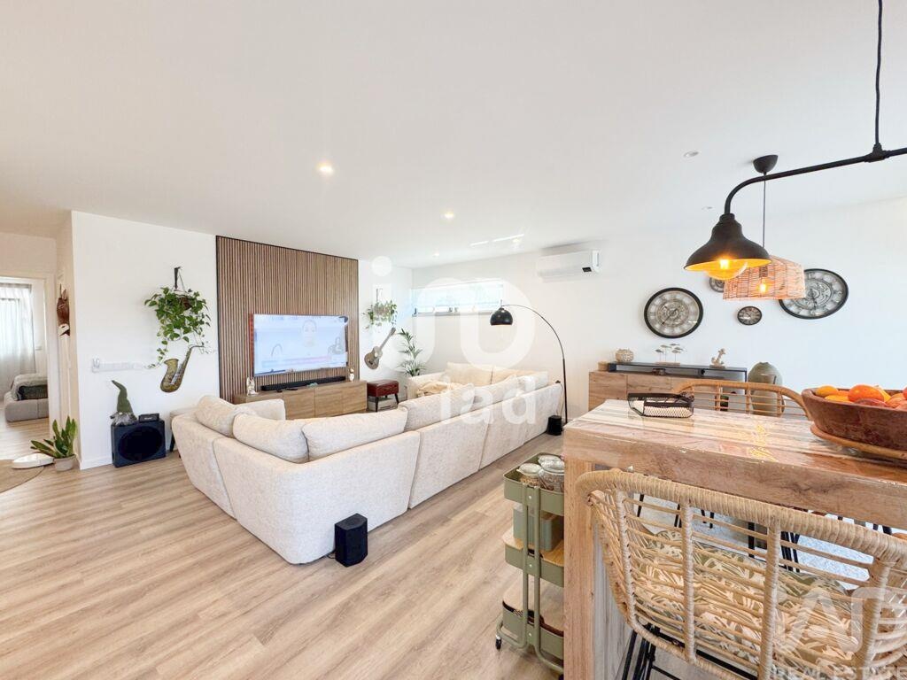 3 bedroom apartment in Quelfes of 127.6 sq m