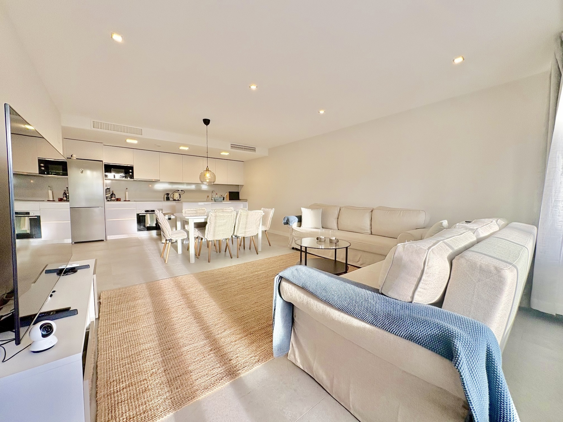 Bright 3-Bedroom Apartment with Private Garden & Resort Amenities – Walking Distance to the Beach