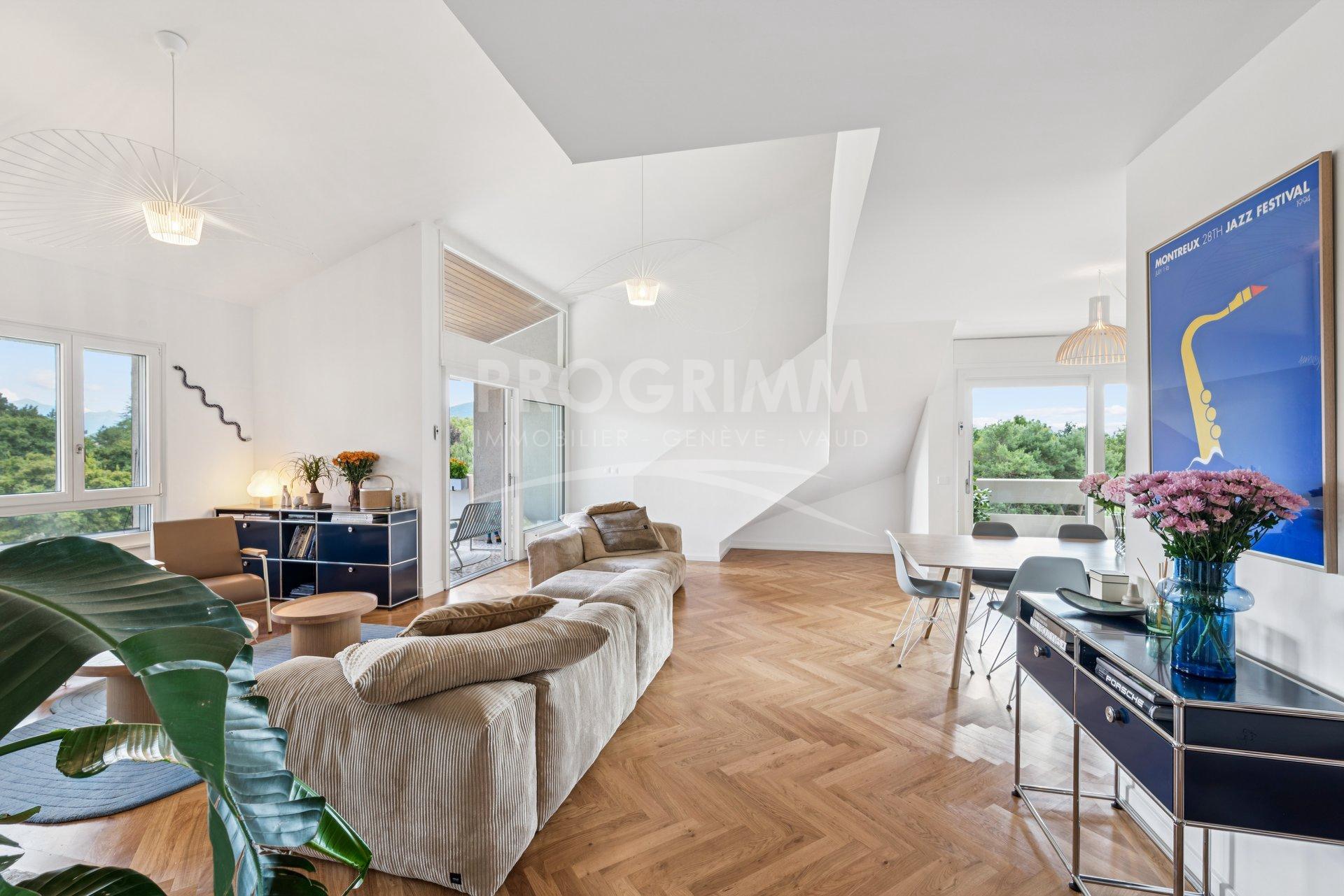 Magnificent apartment with 4 bedrooms + 1 office - 3 parking spaces - Elevator