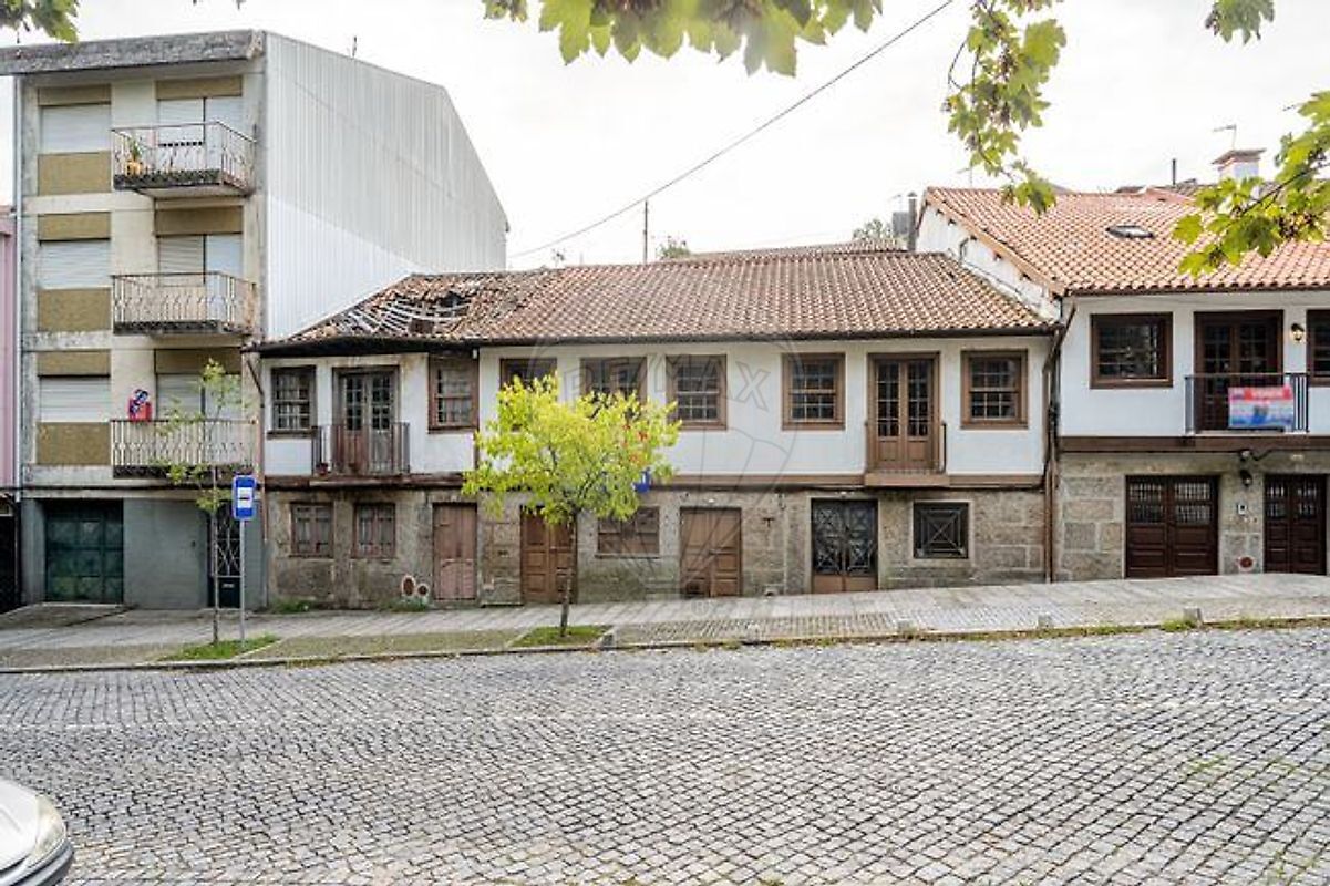 Building for sale in Guimaraes, Portugal