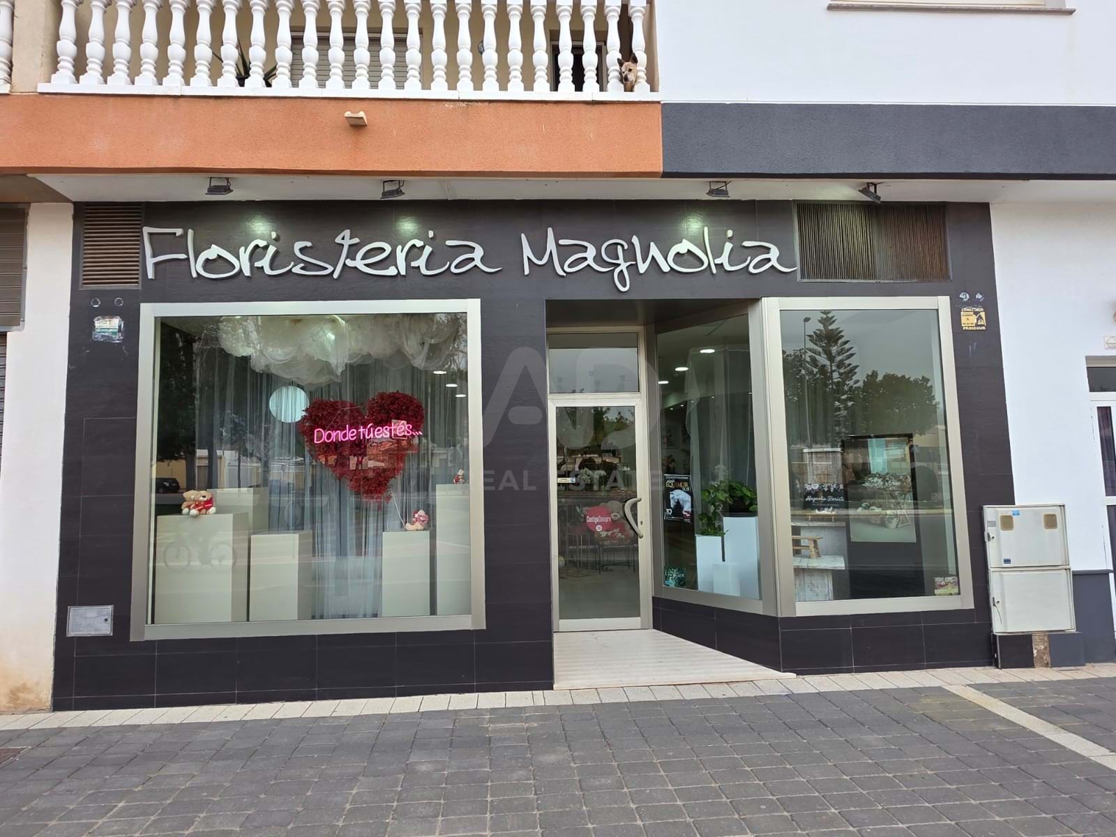 Shop / commercial premises 2 bedrooms - 137.00 m2