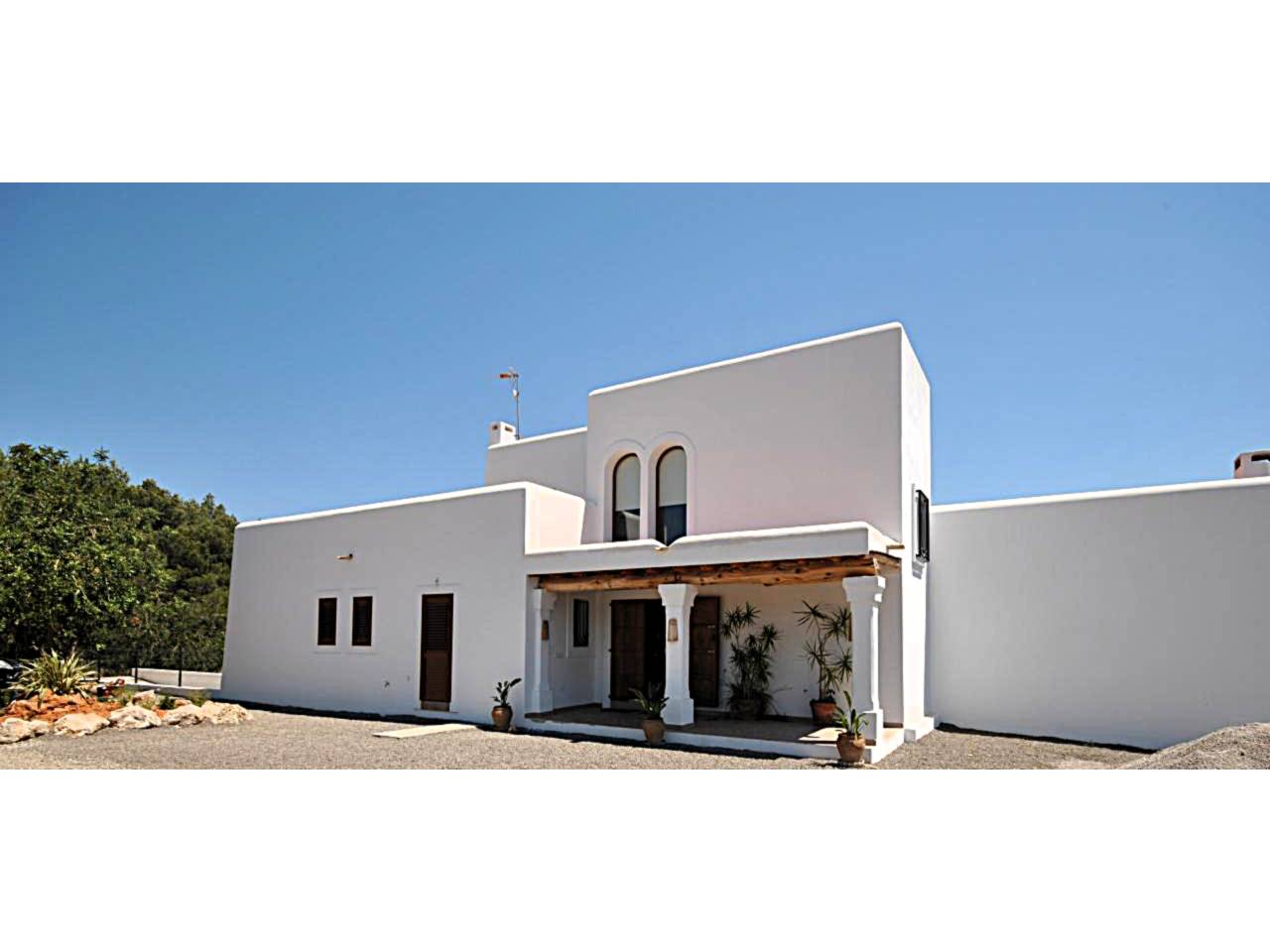 Villa for sale in Santa Eulalia (Ibiza)