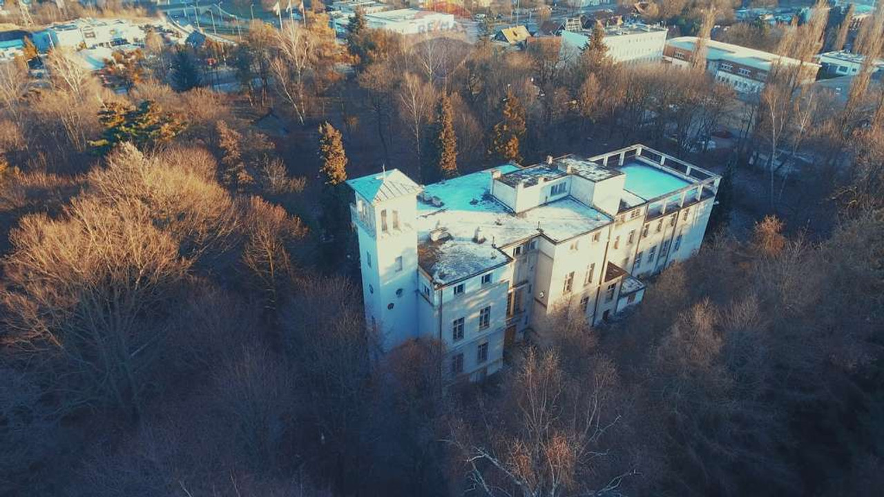 Building for sale, pomorskie, al. Niepodległości (Sopot, Poland)