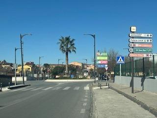 FINCA WITH A SPECIAL CHARM AND METERS FROM THE TOWN CENTER, NEXT TO MERCADONA AND BUS STOP, CORNER, 2,000 M