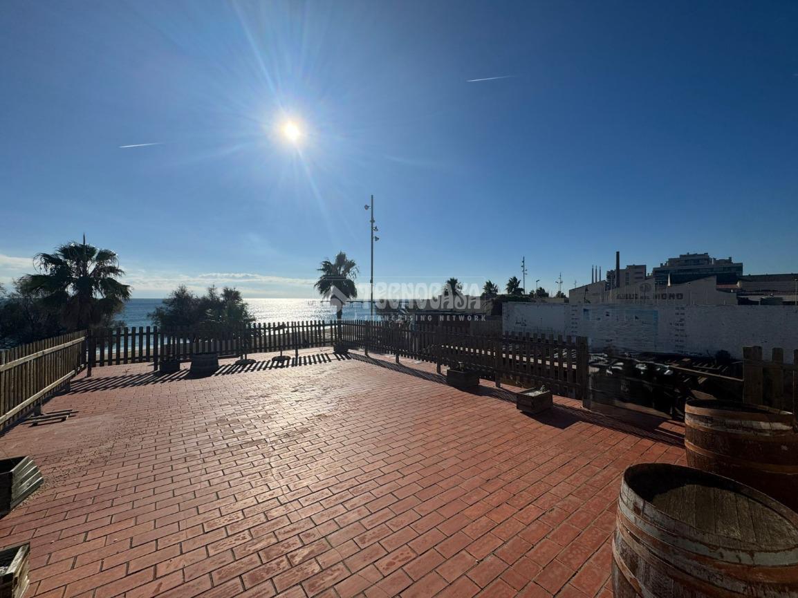 Building for sale in Badalona, Spain