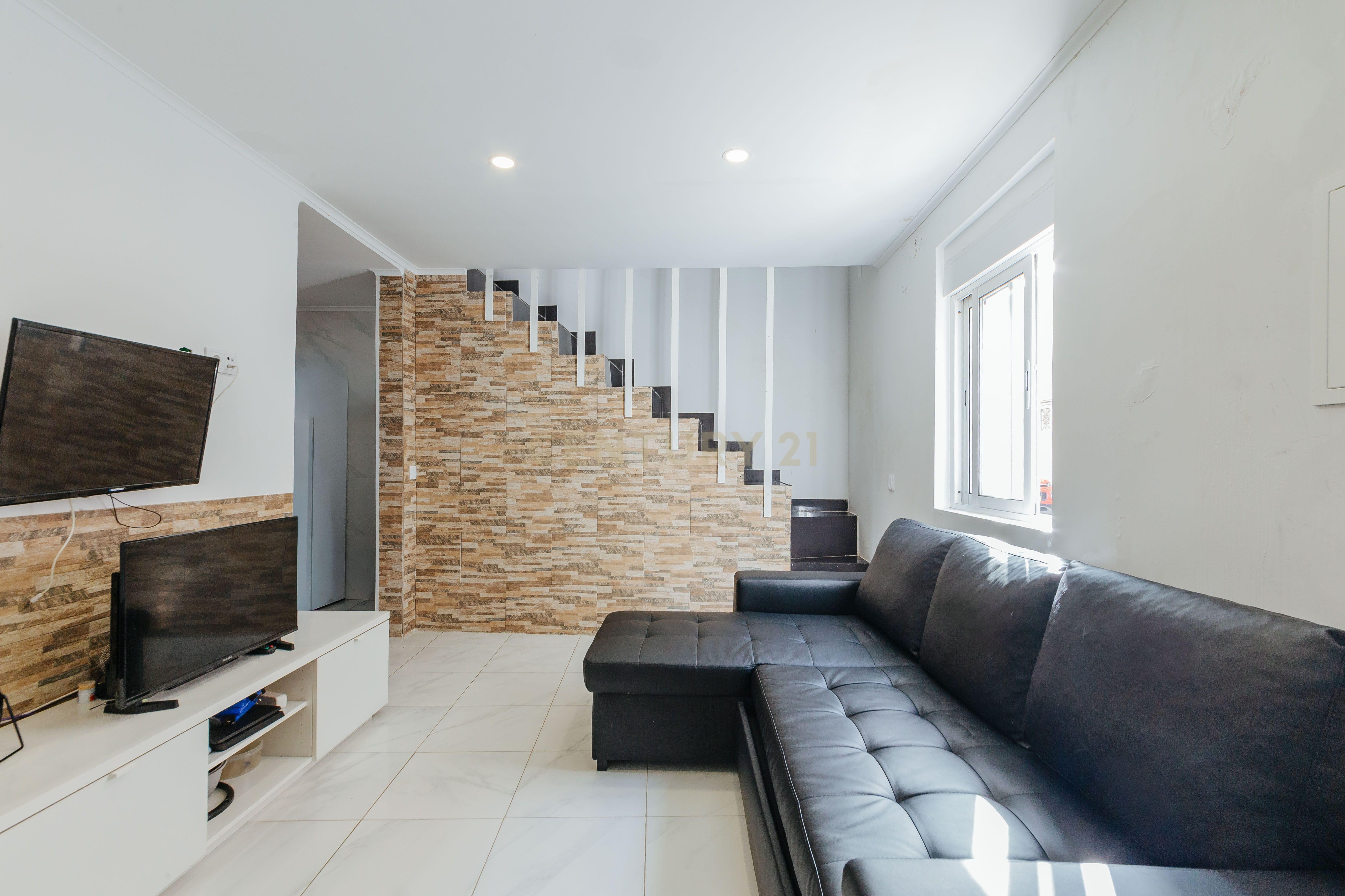 Two plus one bedroom house in Baixa da Banheira