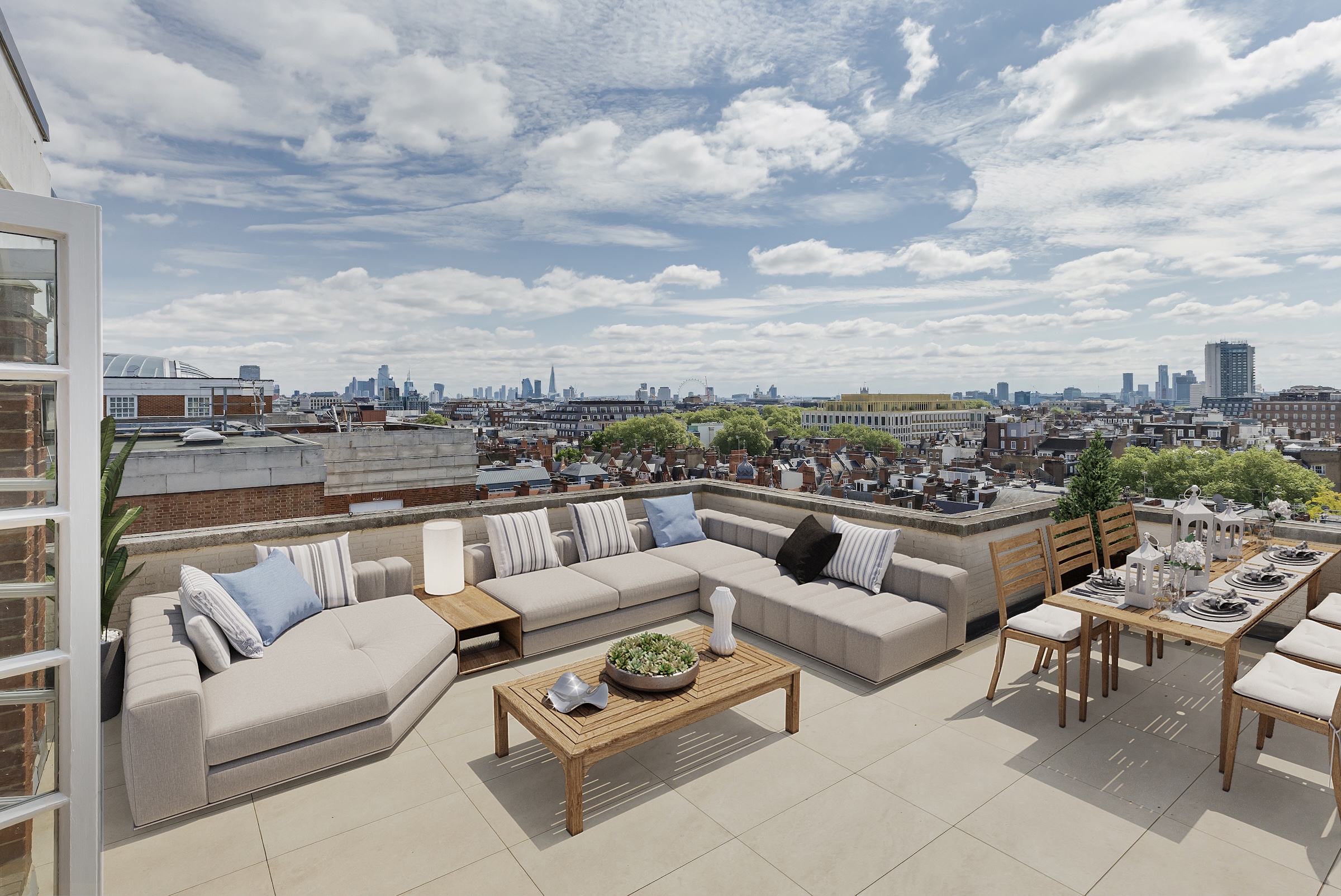 A light and spacious Mayfair penthouse with iconic views in a portered building