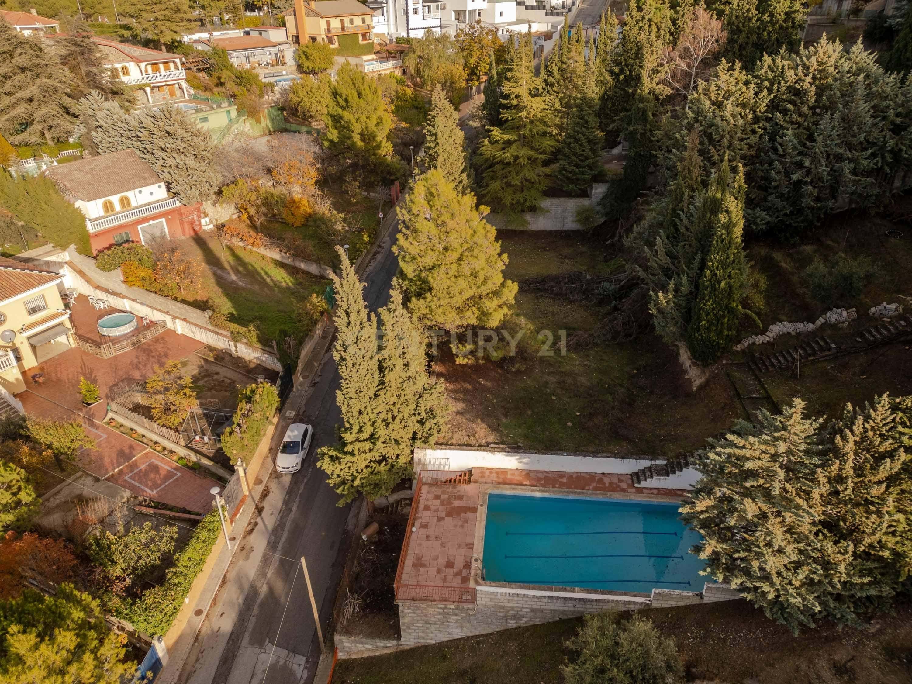 ESTUPENDA PARCELA CON PISCINA, CUMBRES VERDES, Granada