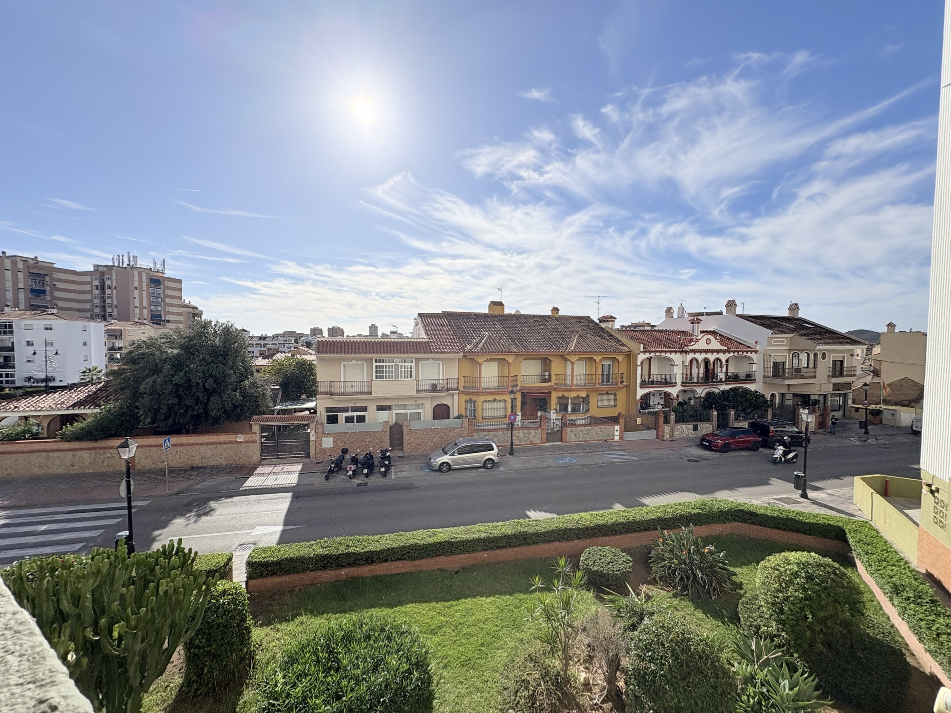 Spacious 3-Bedroom Apartment with Terrace – Fuengirola Center