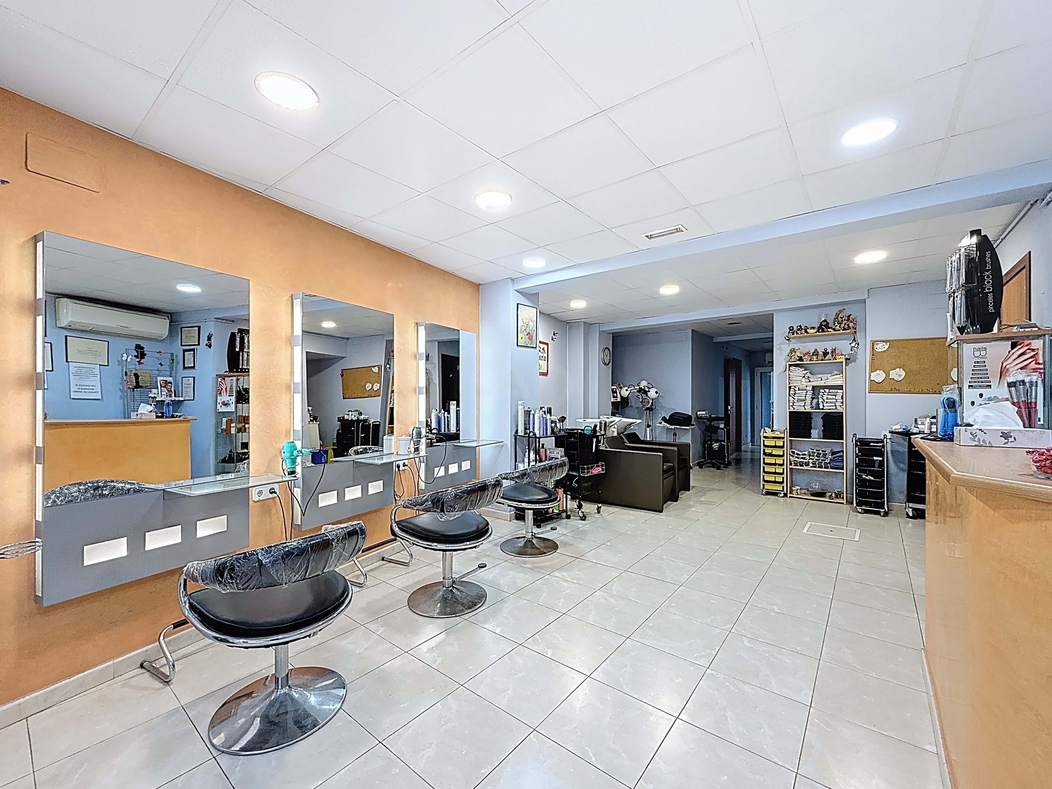 Tienda / local comercial - 117.00 m2