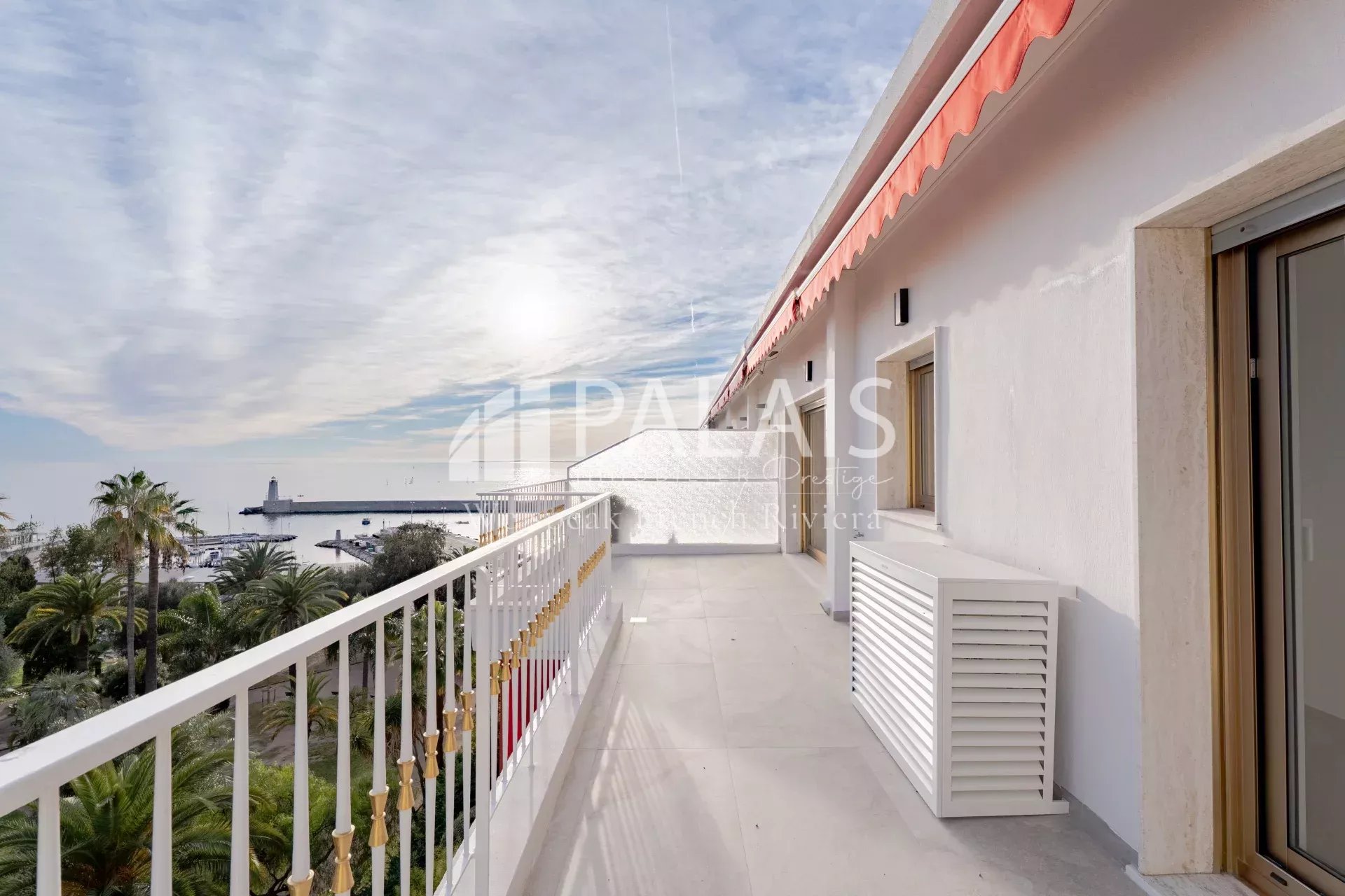 Le Port - Top floor with exceptional sea view