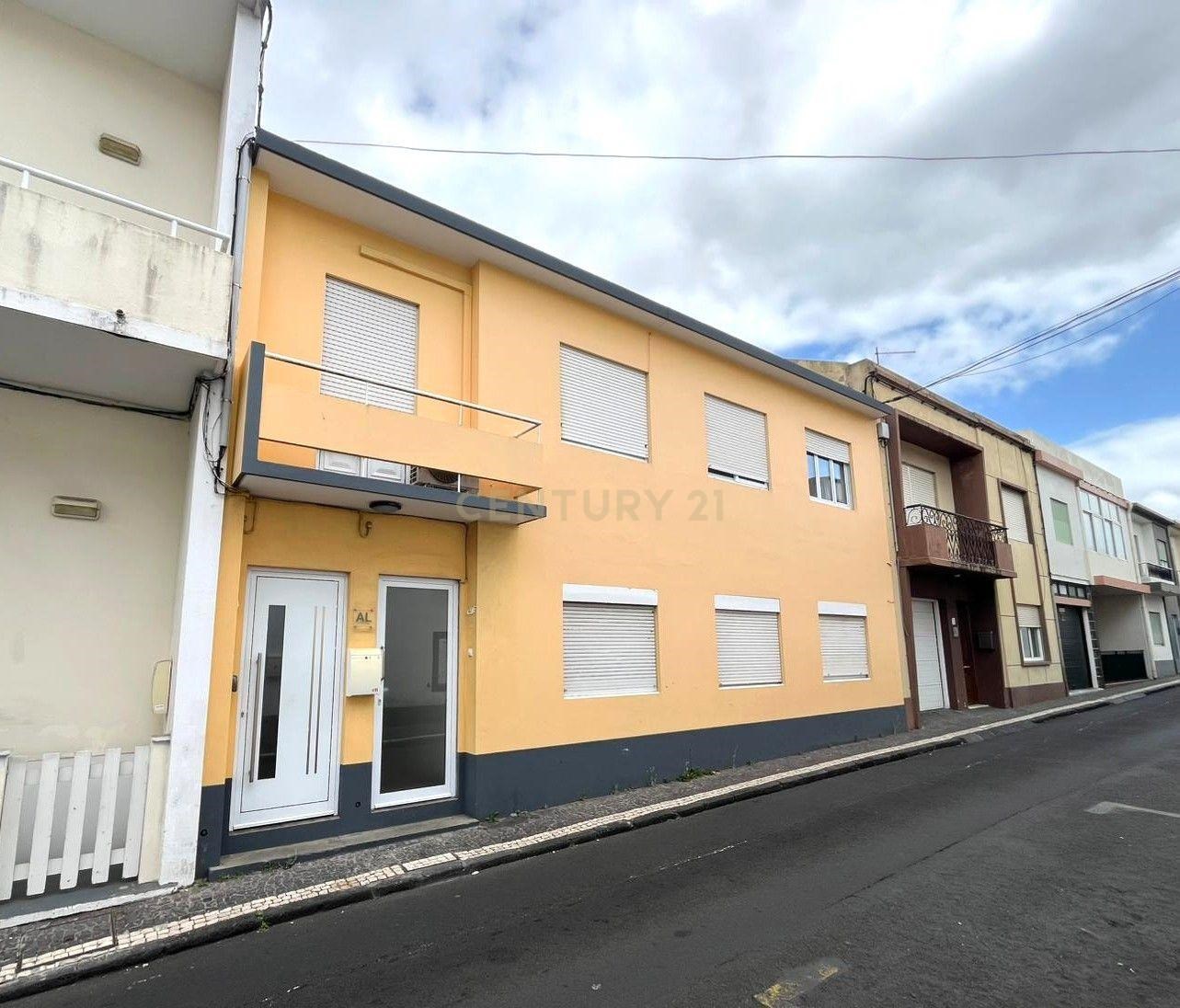 High Yield Property | Local Accommodation + Rental | São Pedro – Ponta Delgada