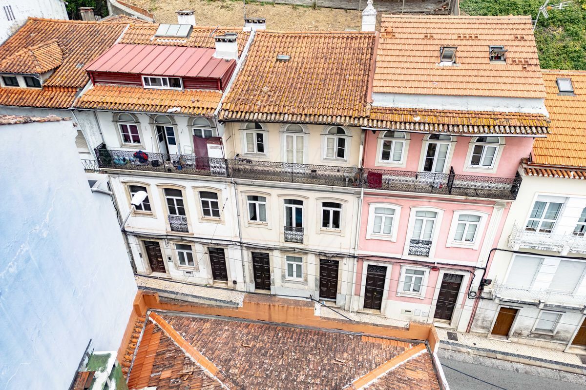Building for sale in Coimbra (Sé Nova, Santa Cruz, Almedina e São Bartolomeu), Coimbra