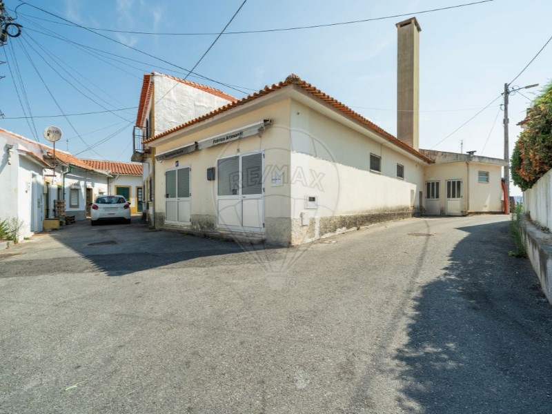 Commercial for sale in São João Baptista, Portugal