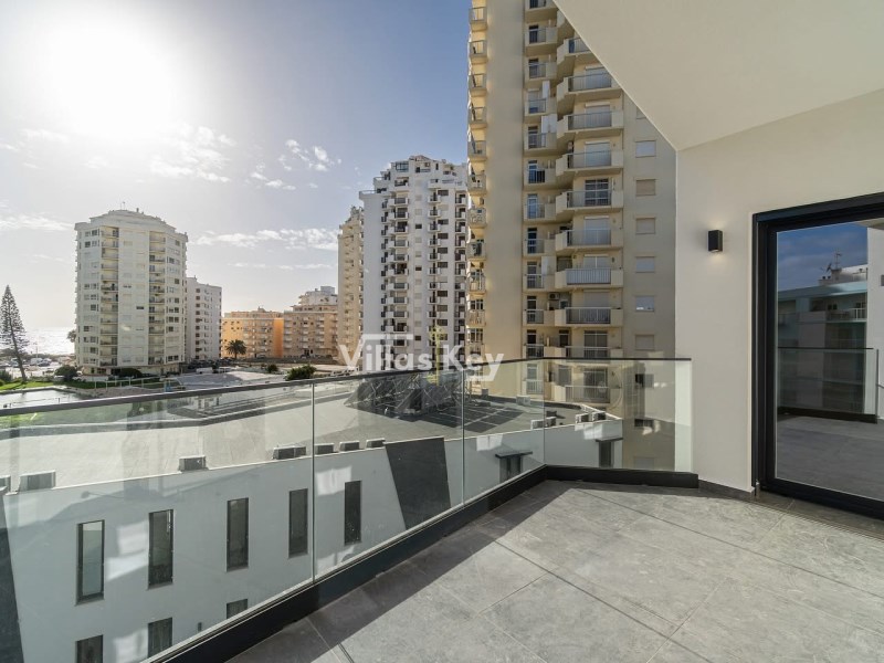 2 bedroom flat with sea view in Armação de Pêra