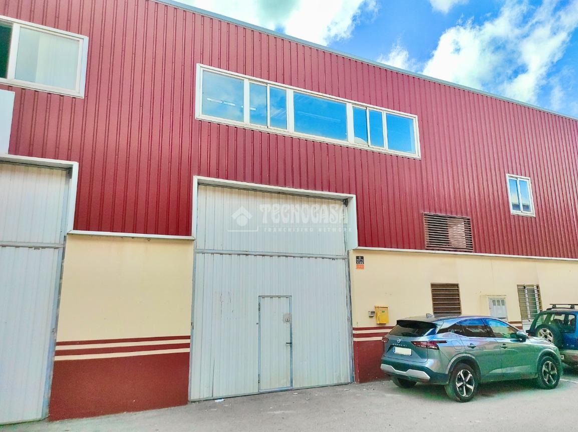 Building for sale in Cabanillas del Campo, Spain