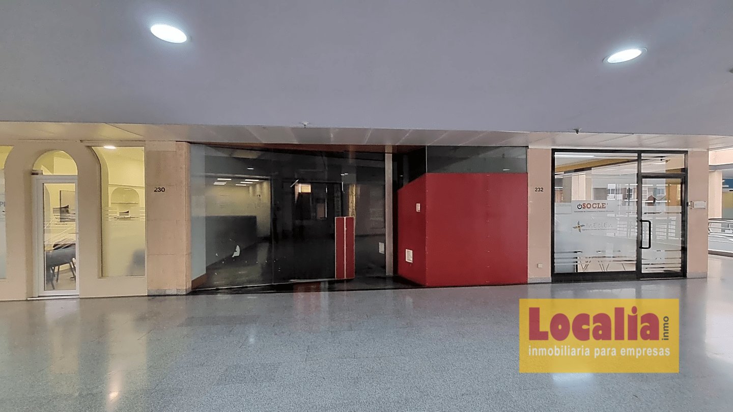 Commercial for sale in Santander, Spain