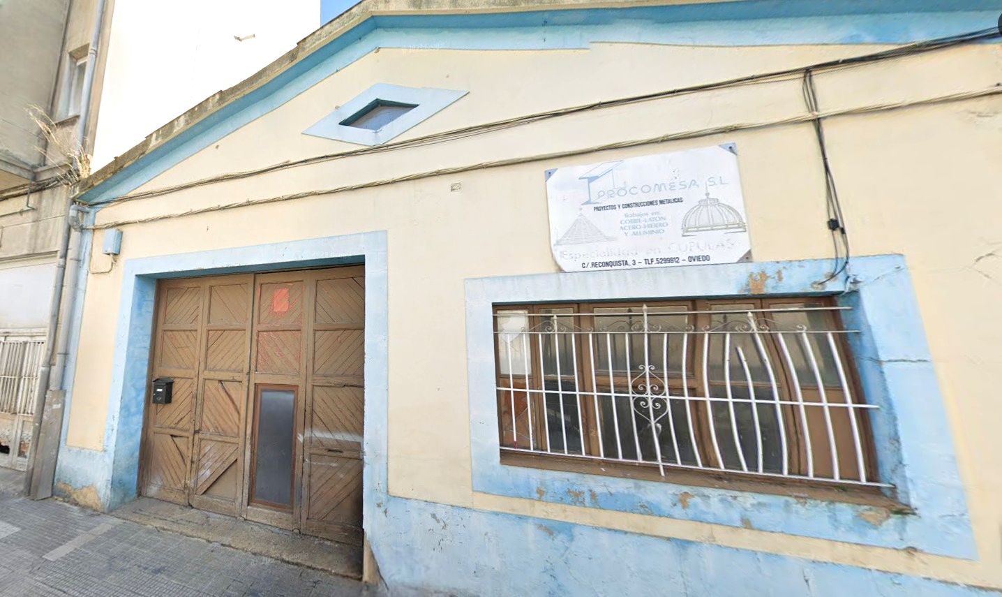 Building for sale in Oviedo, Spain