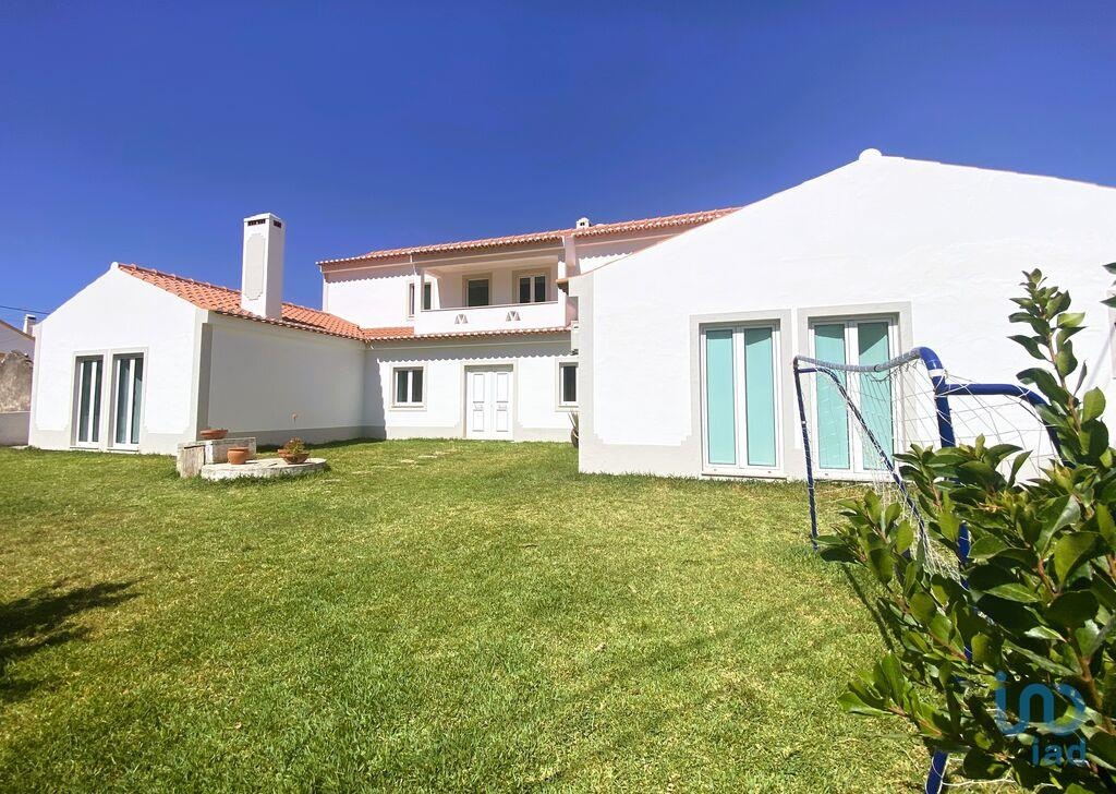 House/villa T4 in Abrigada e Cabanas de Torres of 261.00 sq m