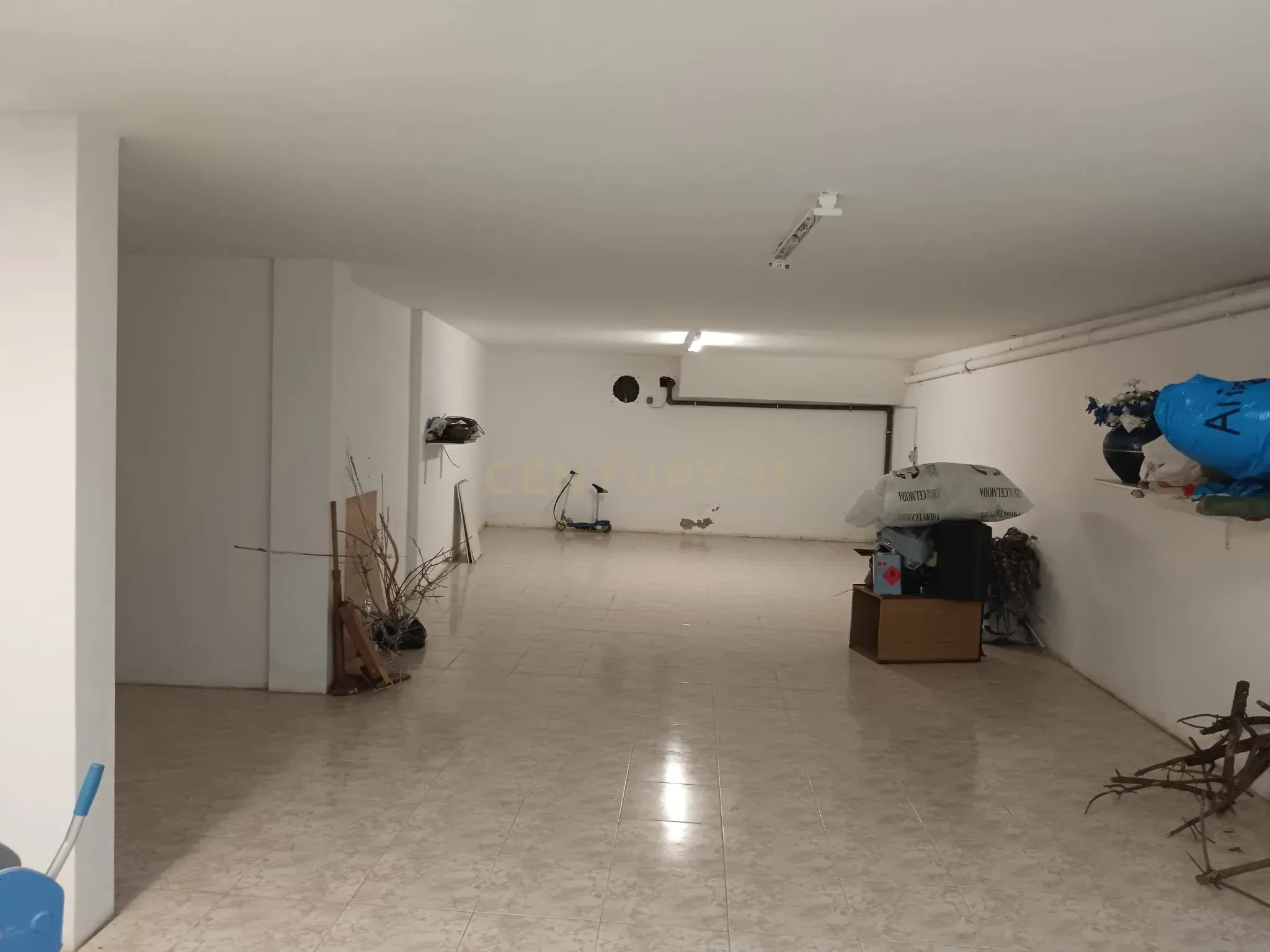 Shop for commerce with 220 m2, in Castelo Branco