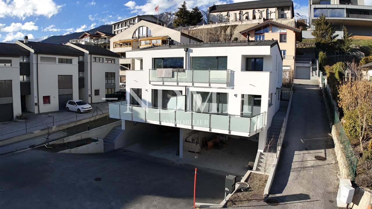 Exceptional semi-detached villa in Grimisuat