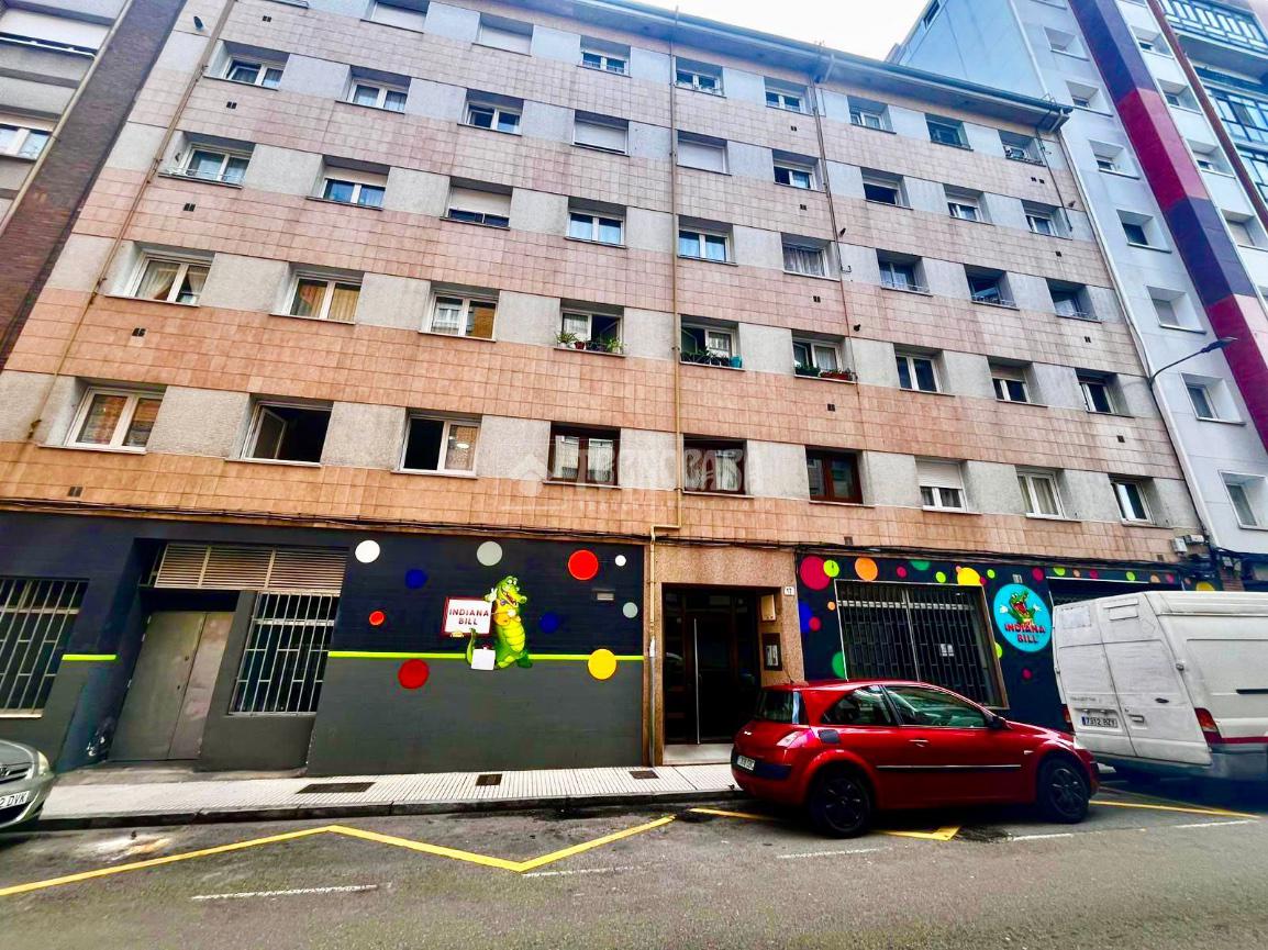 Commercial for sale in Gijón, Spain